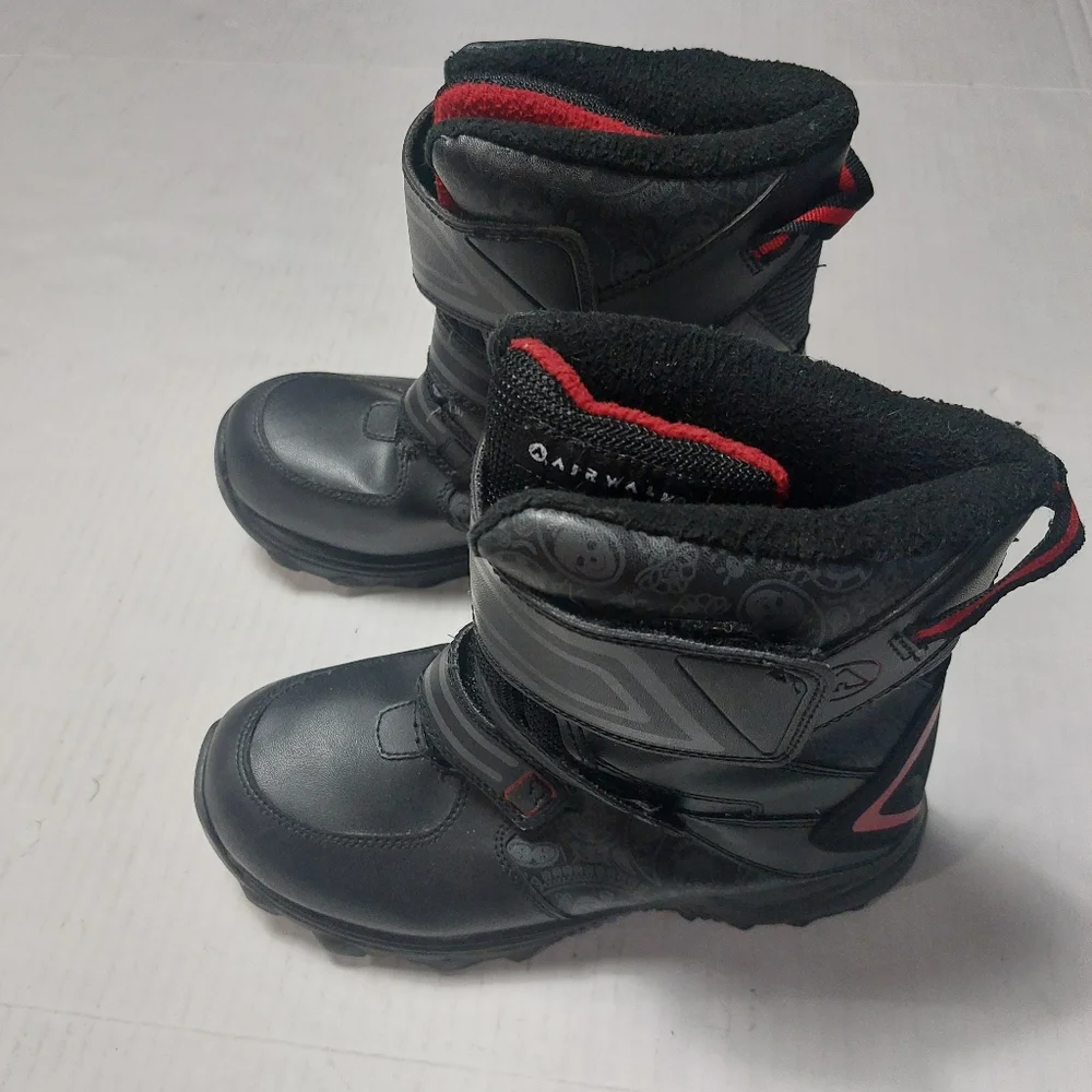 AIRWALK Black and Red Boots Size 6